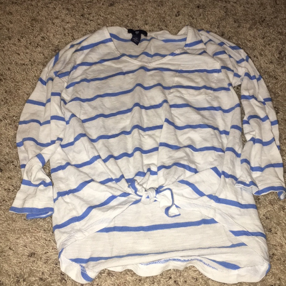 Gap white and blue striped shirt